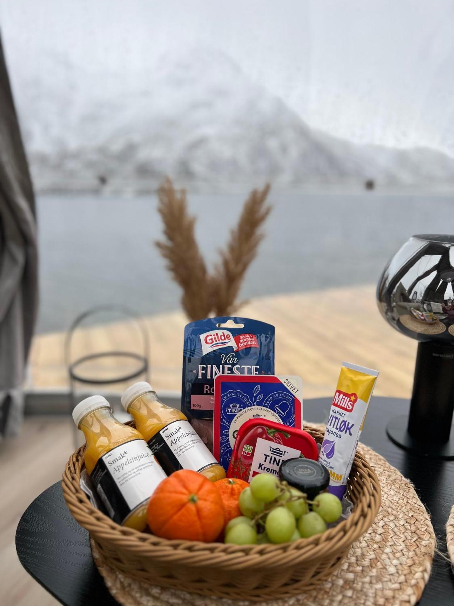 Lofoten Glampingdome Myrland 외부 사진